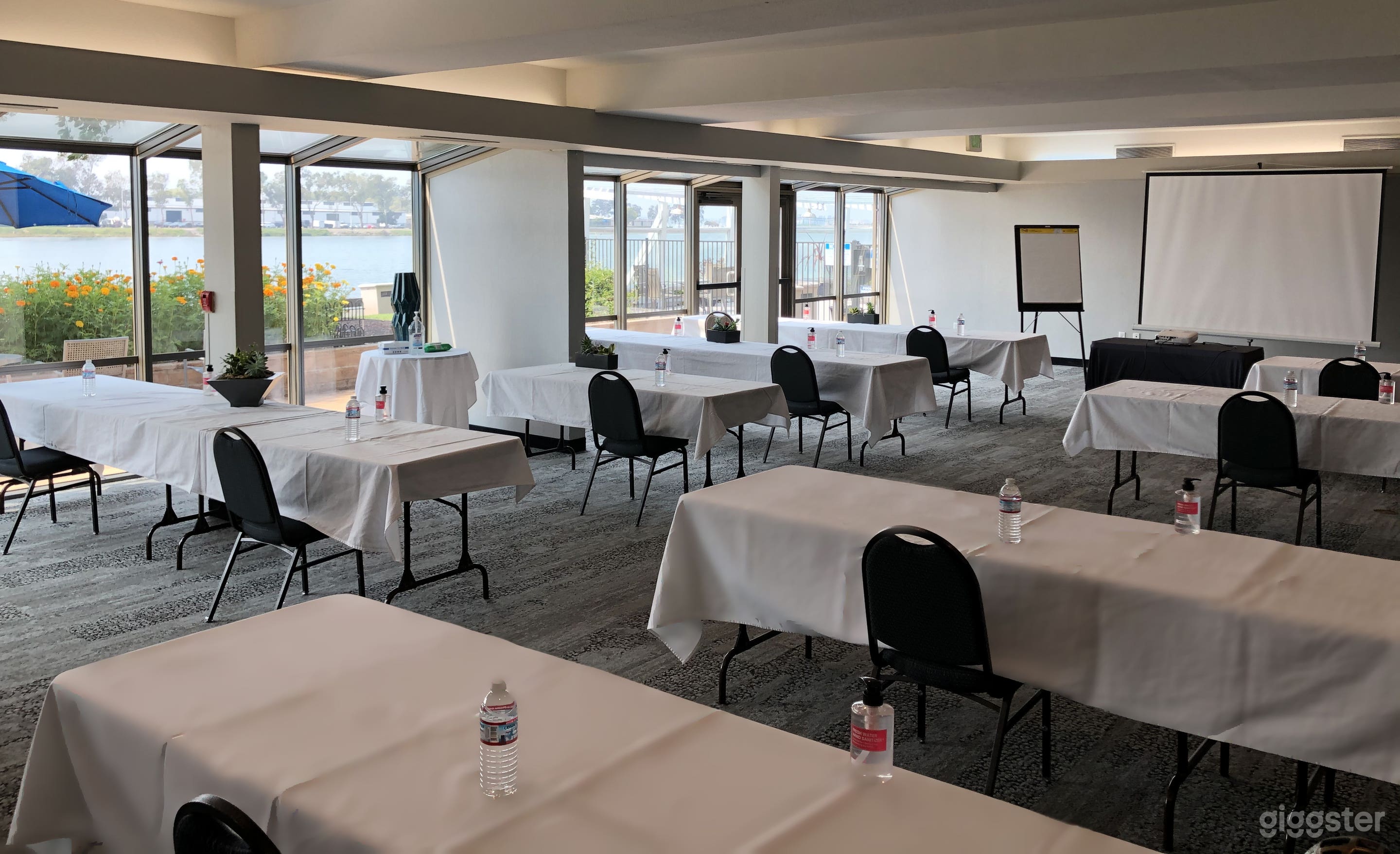 The Bayside Room in Oakland Photo 2