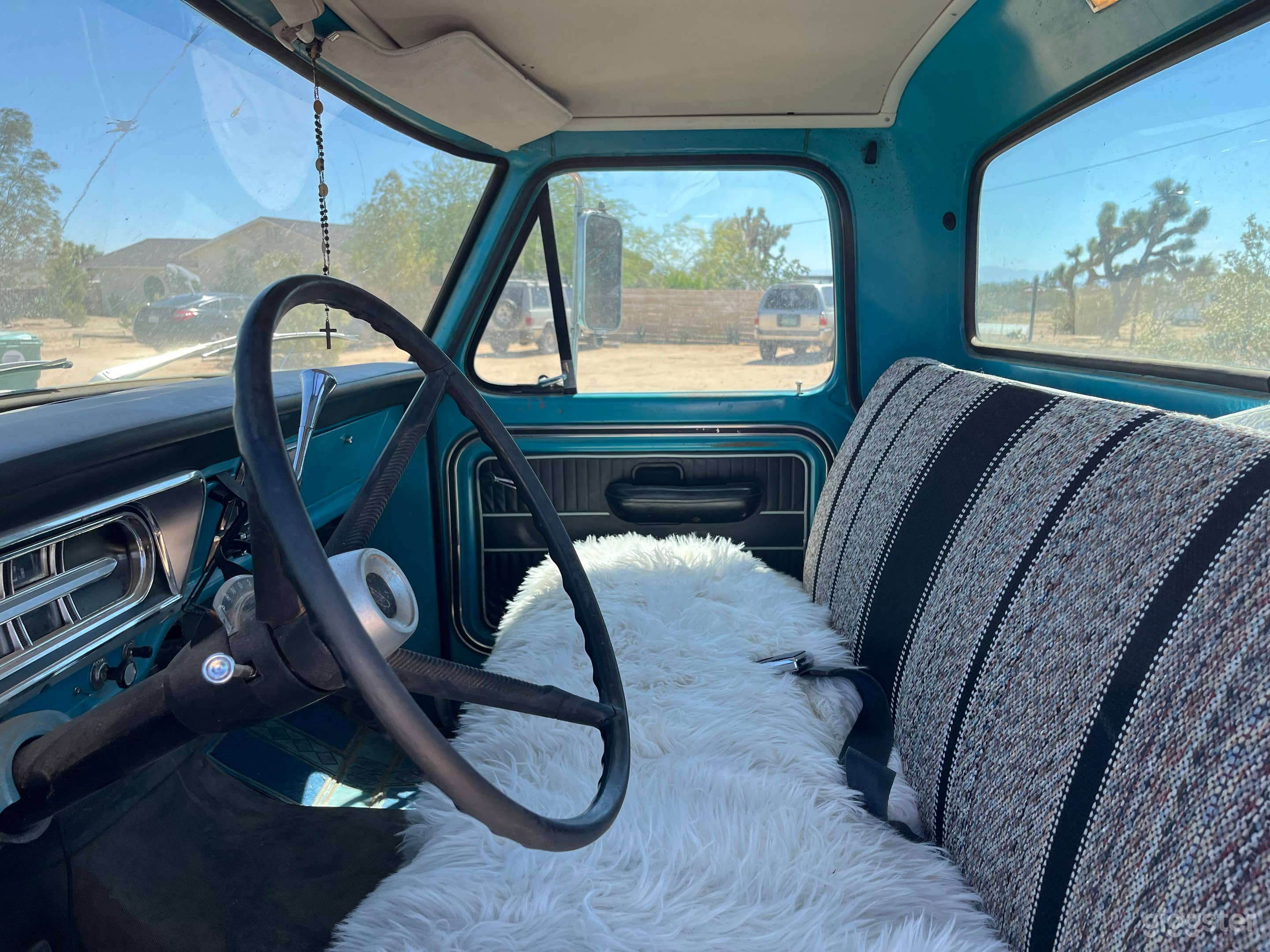 Ford F100 Vintage Pickup Truck Photo 2