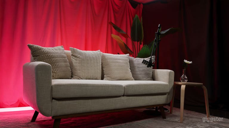  All-In-One Podcast Studio 