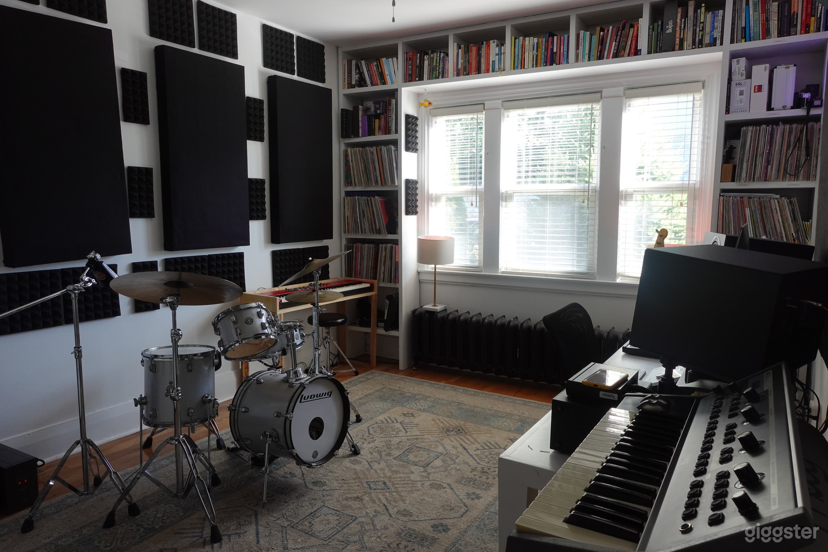 Toronto Music Studio Photo 2