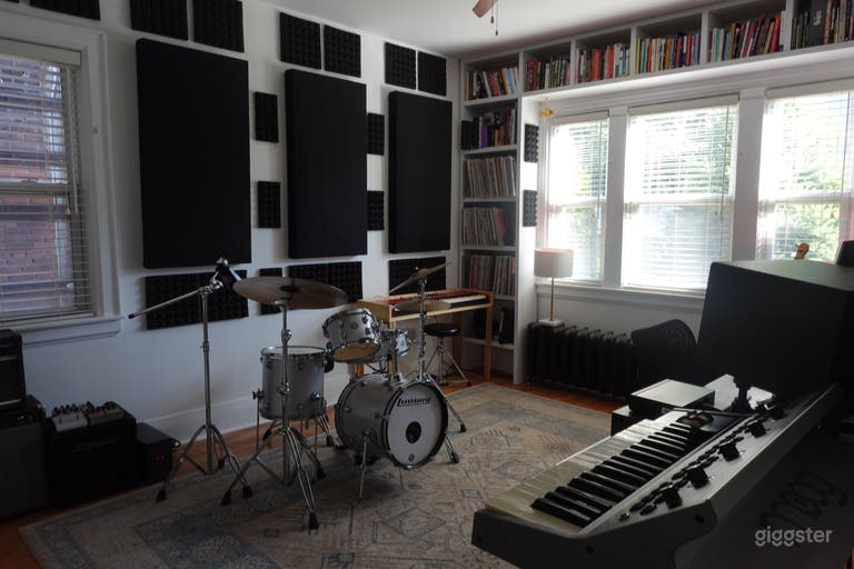  Toronto Music Studio 