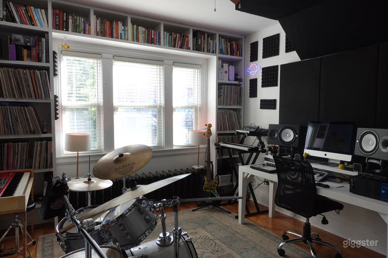  Toronto Music Studio 