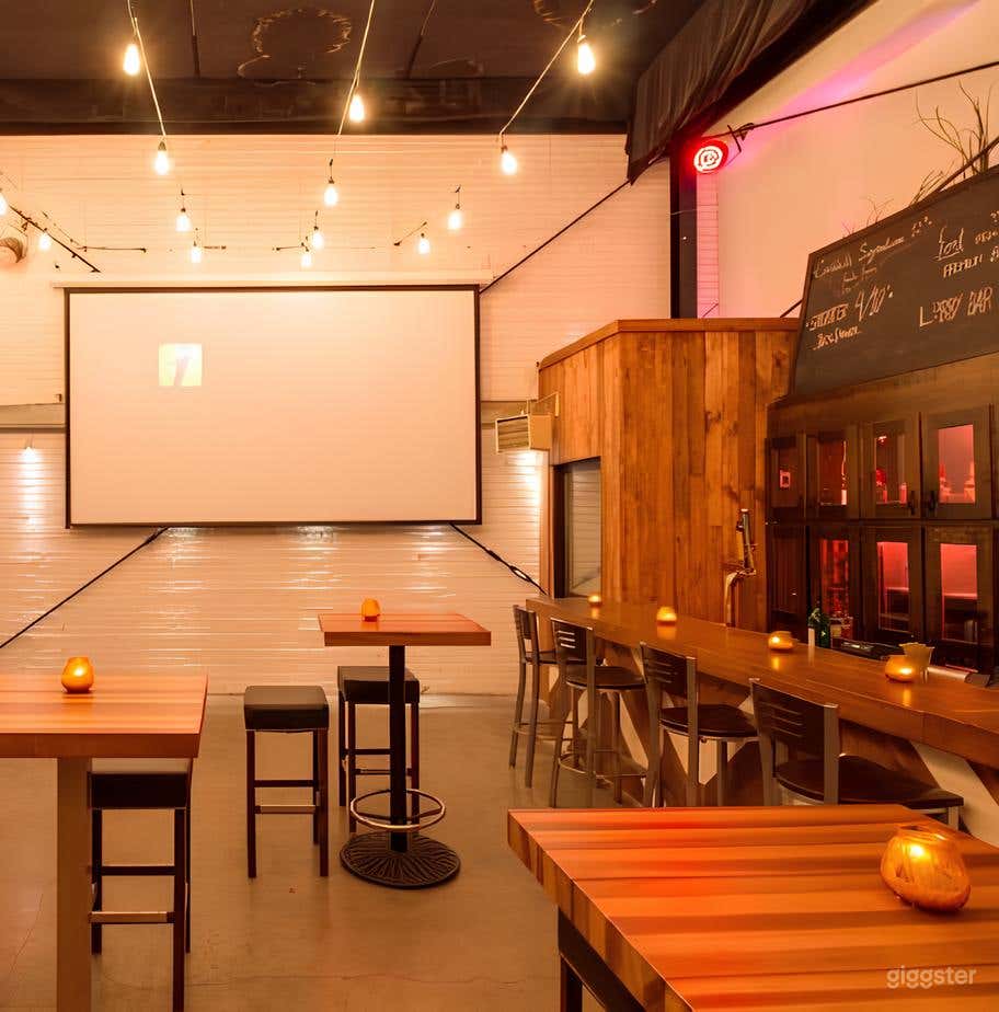 The Lounge Room Photo 4