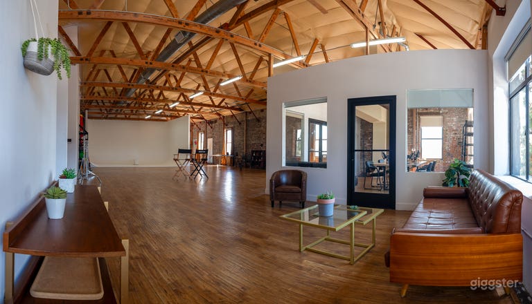  Pre-Lit* Epic Loft Photo/Video/Podcast Studio HVAC 