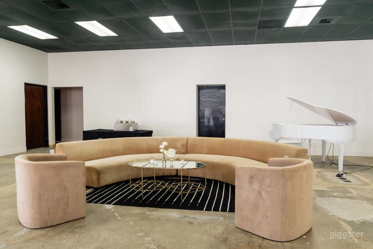  Open-concept Space for Creative Events (Buyout) 