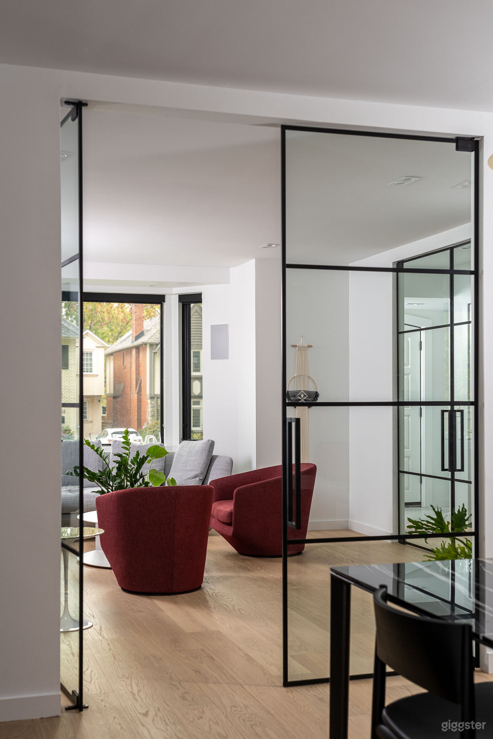 Modern Midtown Home: Bright, Spacious & Renovated Photo 1