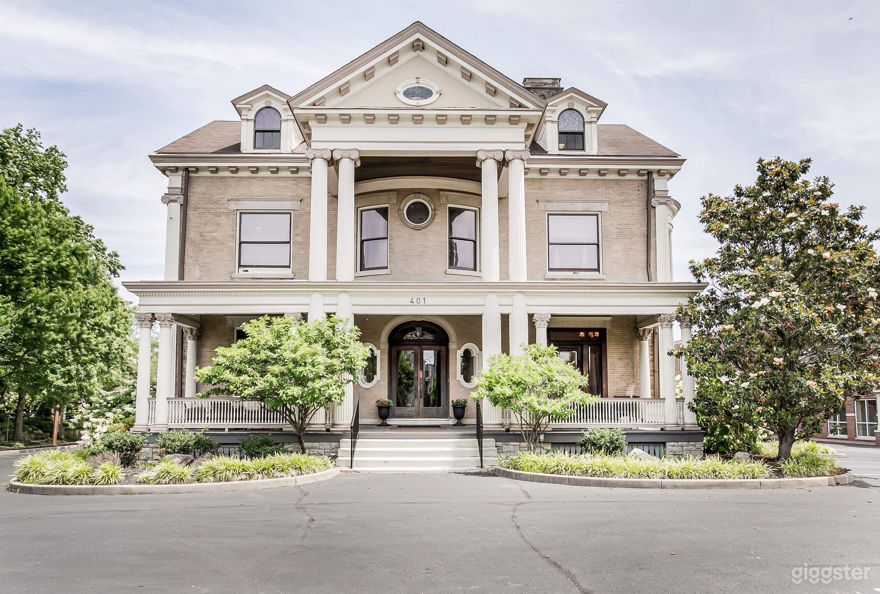 Historic Mansion with Huge Event Space Photo 1