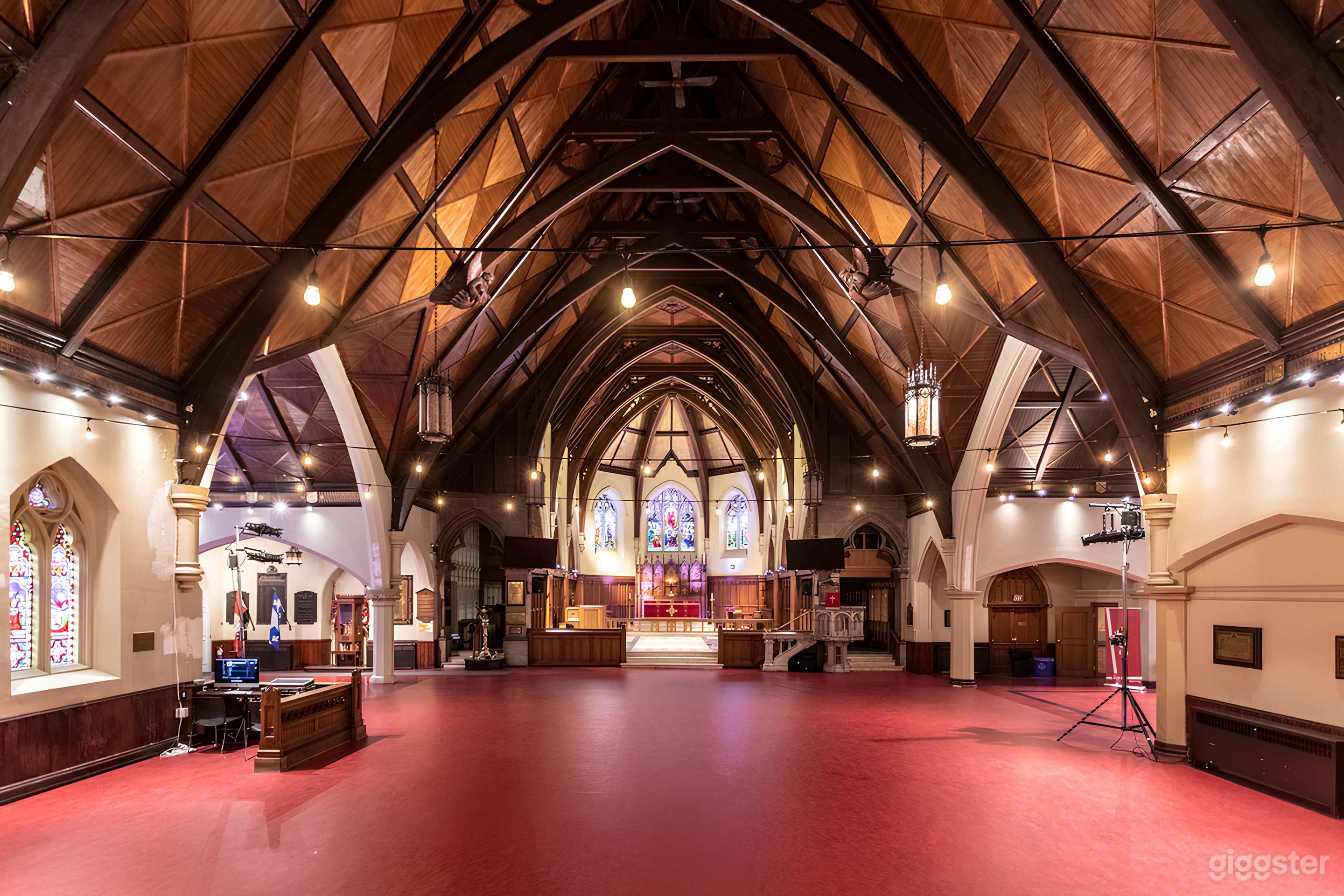  Historic Sanctuary Venue in Downtown Montreal Photo 1
