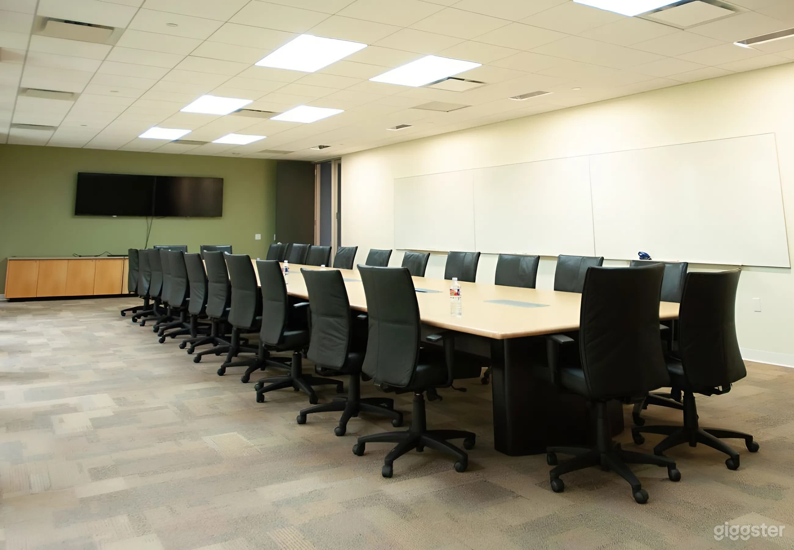 Executive Mediation Room -  (Seats Up to 16) Photo 2