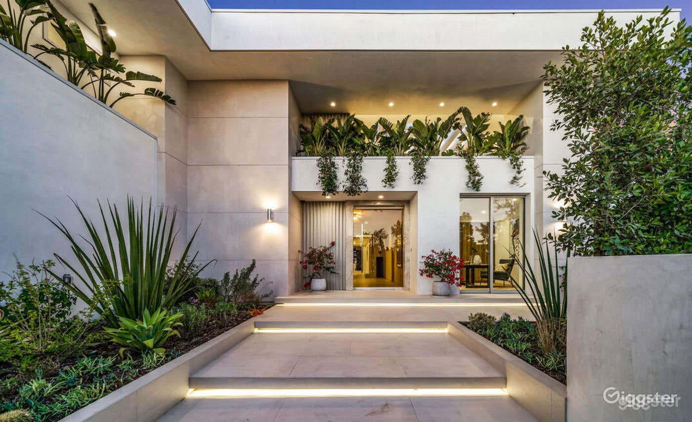  ART DECO/CONTEMPORARY ARTS &amp; CRAFTS MARVEL: BASKETBALL COURT Photo 4