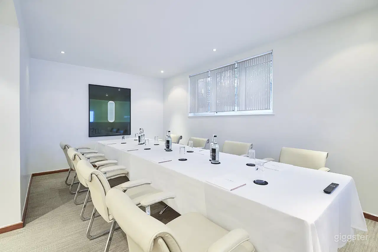  Met Lounge 