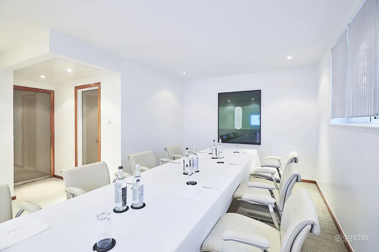  Met Lounge 
