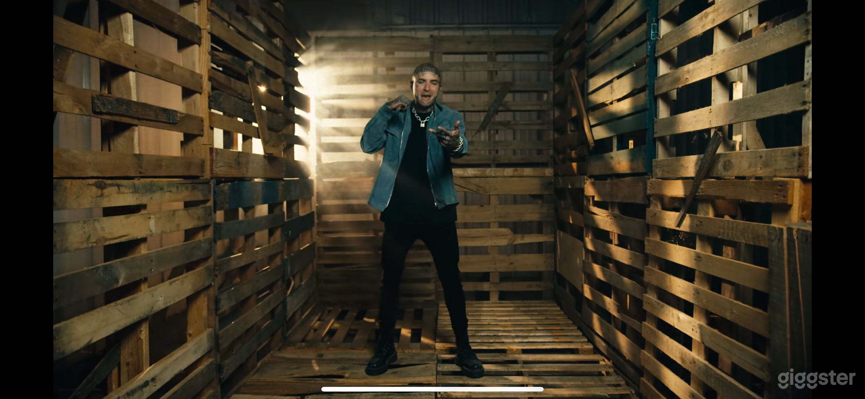 The Wooden Pallet Set Photo 3