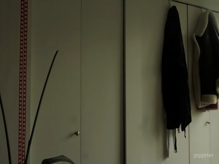  Cozy & Creative Studio Apartment in West End 