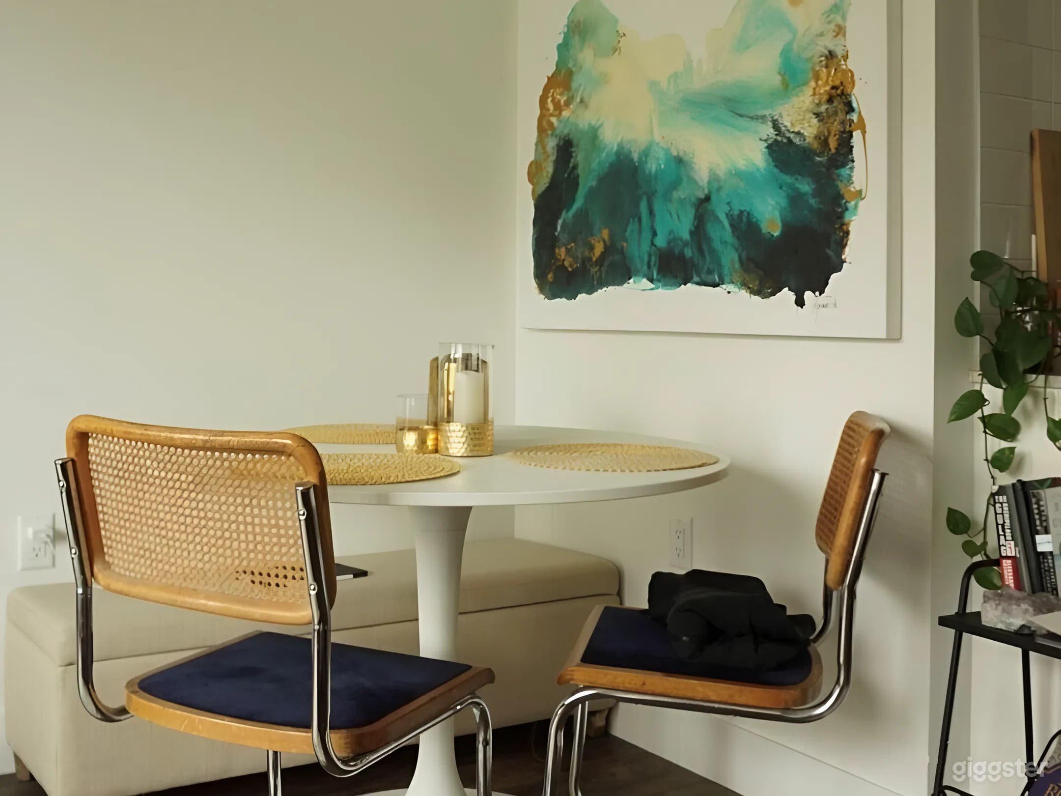 Cozy &amp; Creative Studio Apartment in West End Photo 2