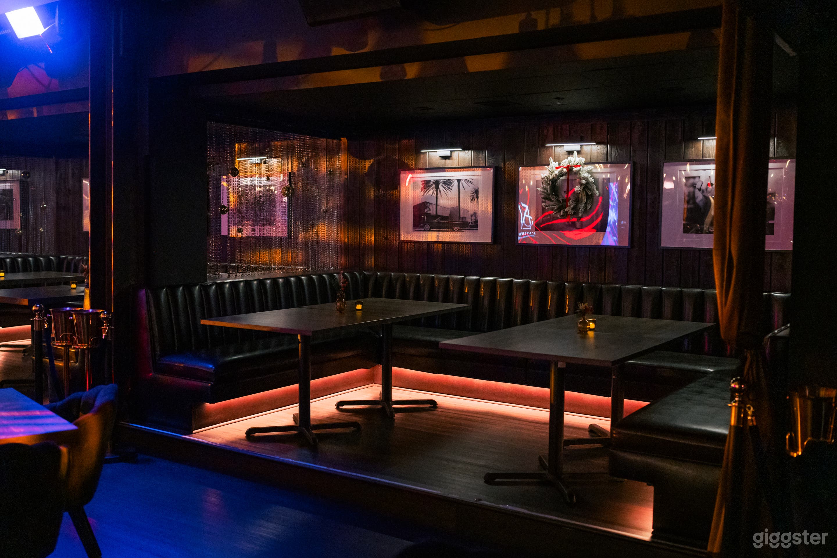 Upscale Lounge · Restaurant · Cocktail bar in Golendale Photo 1