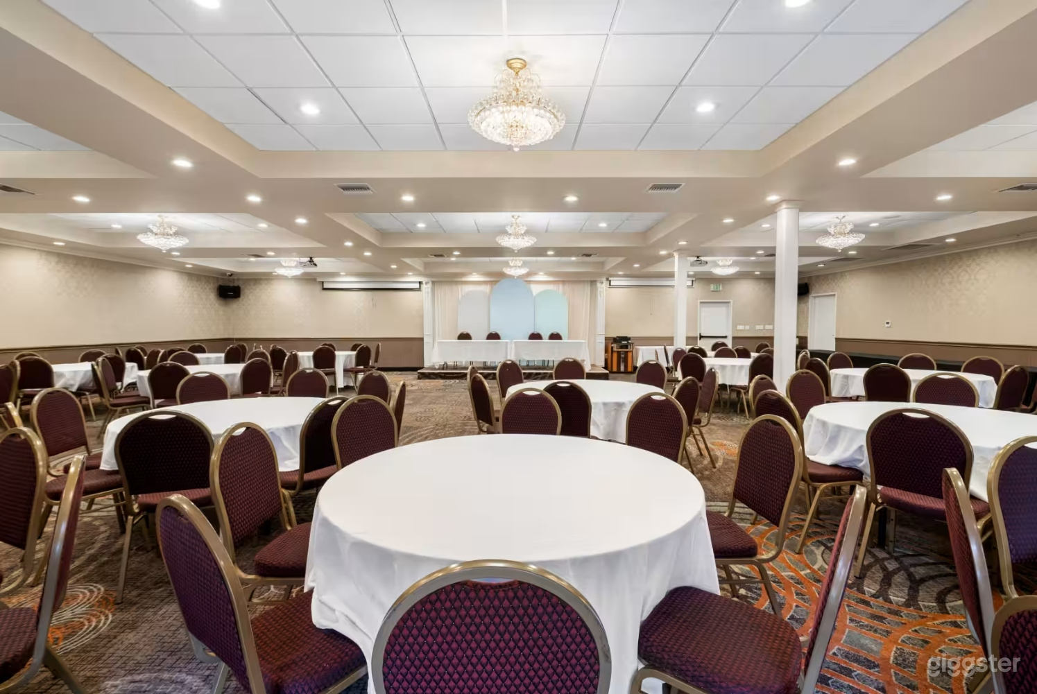 Elegant Banquet Hall  Photo 1