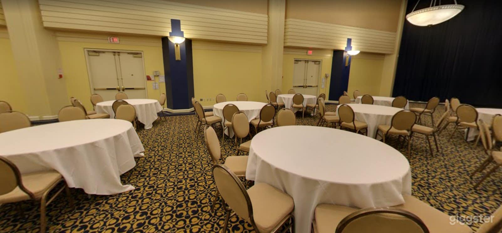 Flexible Large Hotel Event Space Photo 3