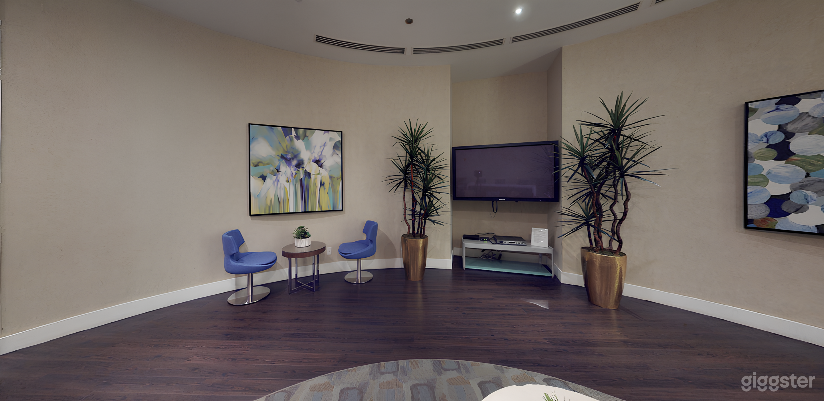 Intimate Meeting and Event Space in Little Tokyo Photo 3