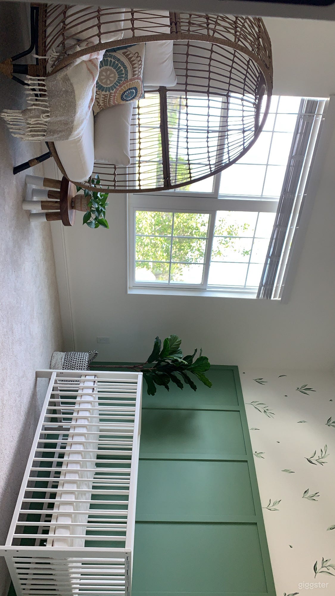 Florida Boho Minimal Photo 3