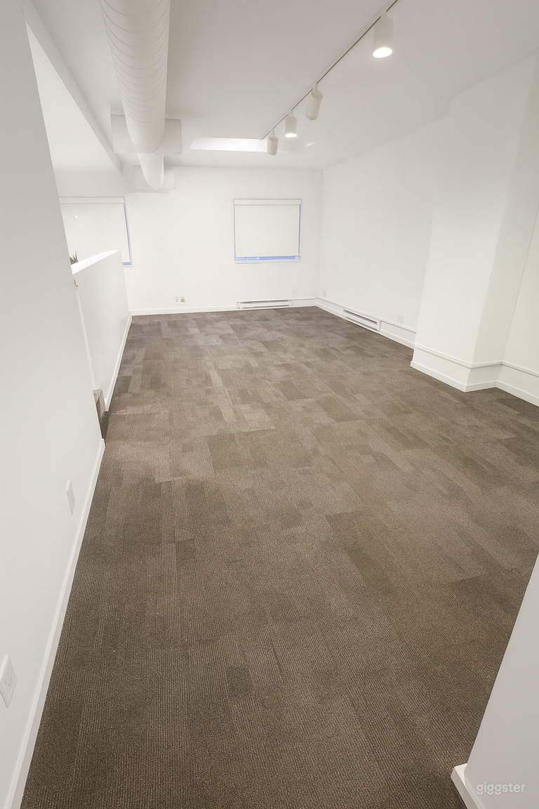  Modern Downtown Multi-Purpose Studio 