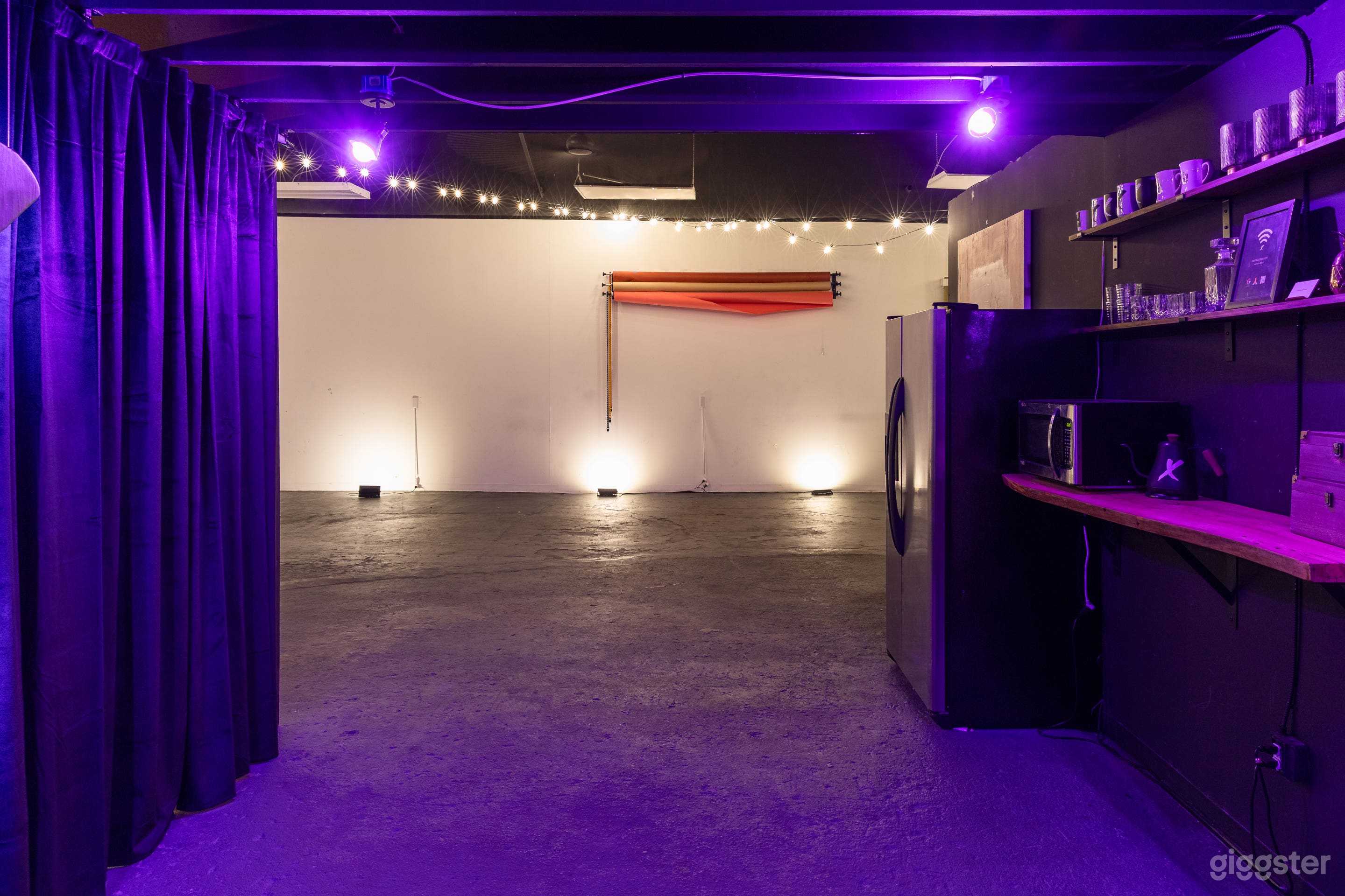Industrial Photo & Video Studio Photo 4
