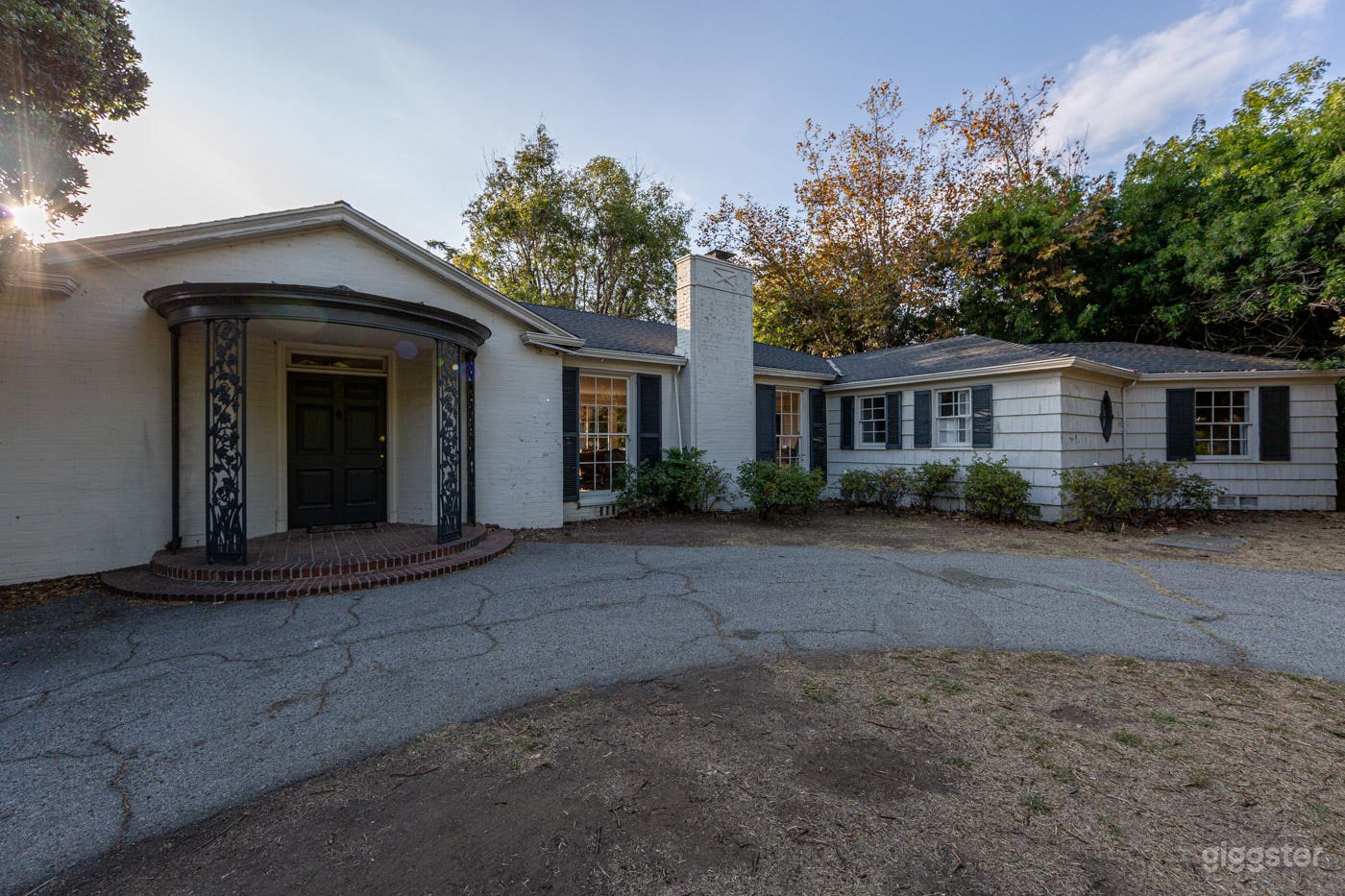 Abandoned vintage house #244 Photo 3