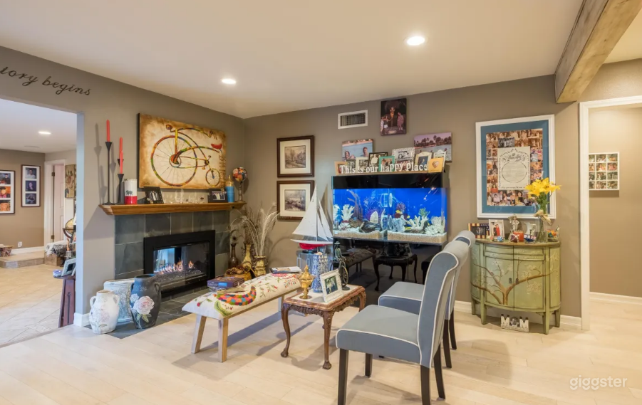 Baby-Blue House (Surfer and Beach Aesthetic) Photo 2