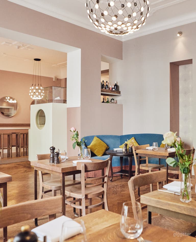  Ein gemütlicher urbaner Raum mit Café-Flair 