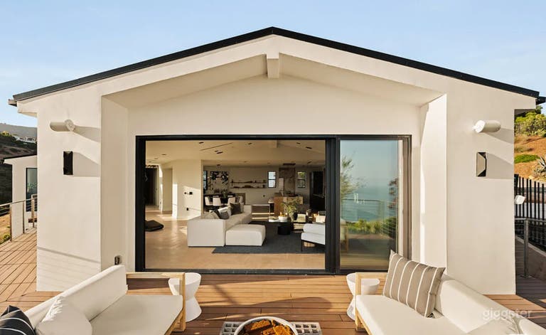  MALIBU MODERN WITH OCEAN INFINITY VIEWS 