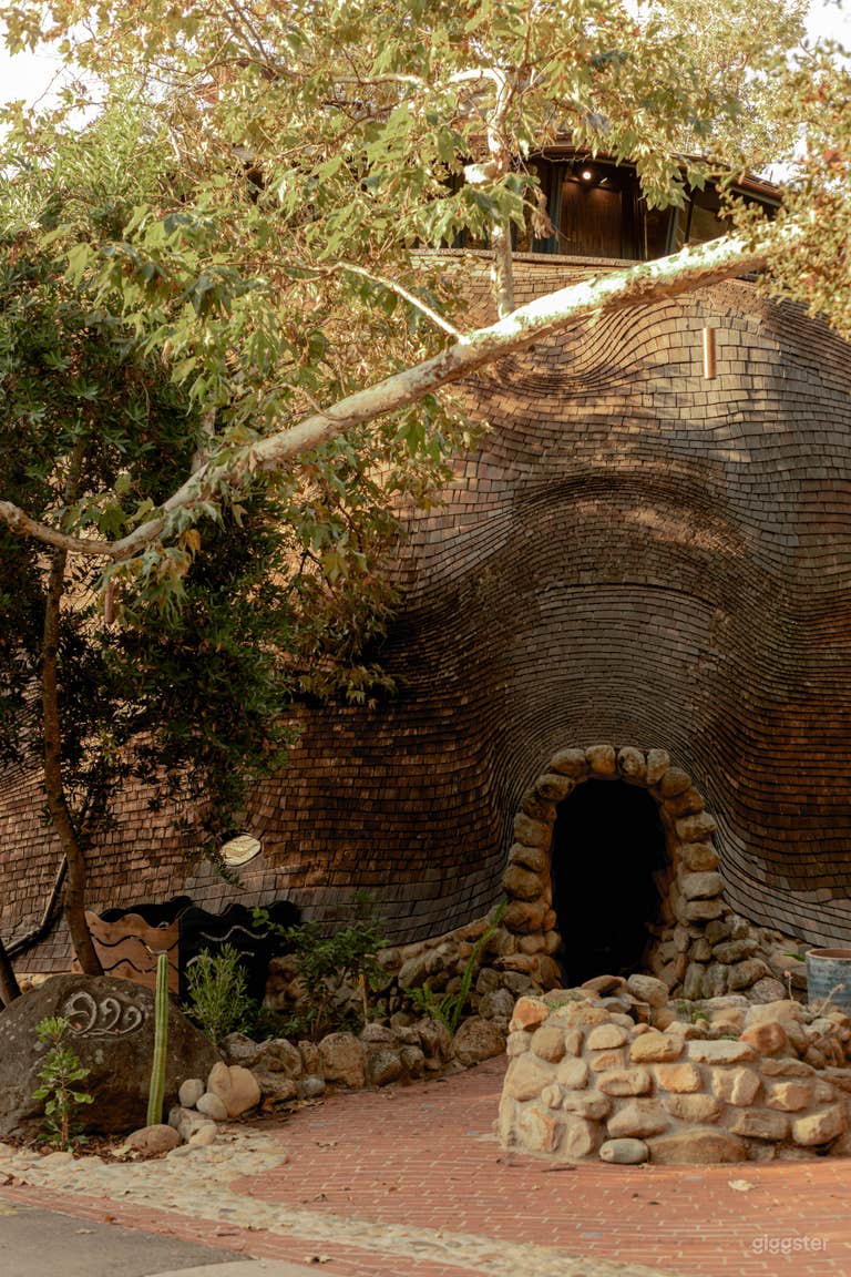  Psychedelic Sculptural Bath House 