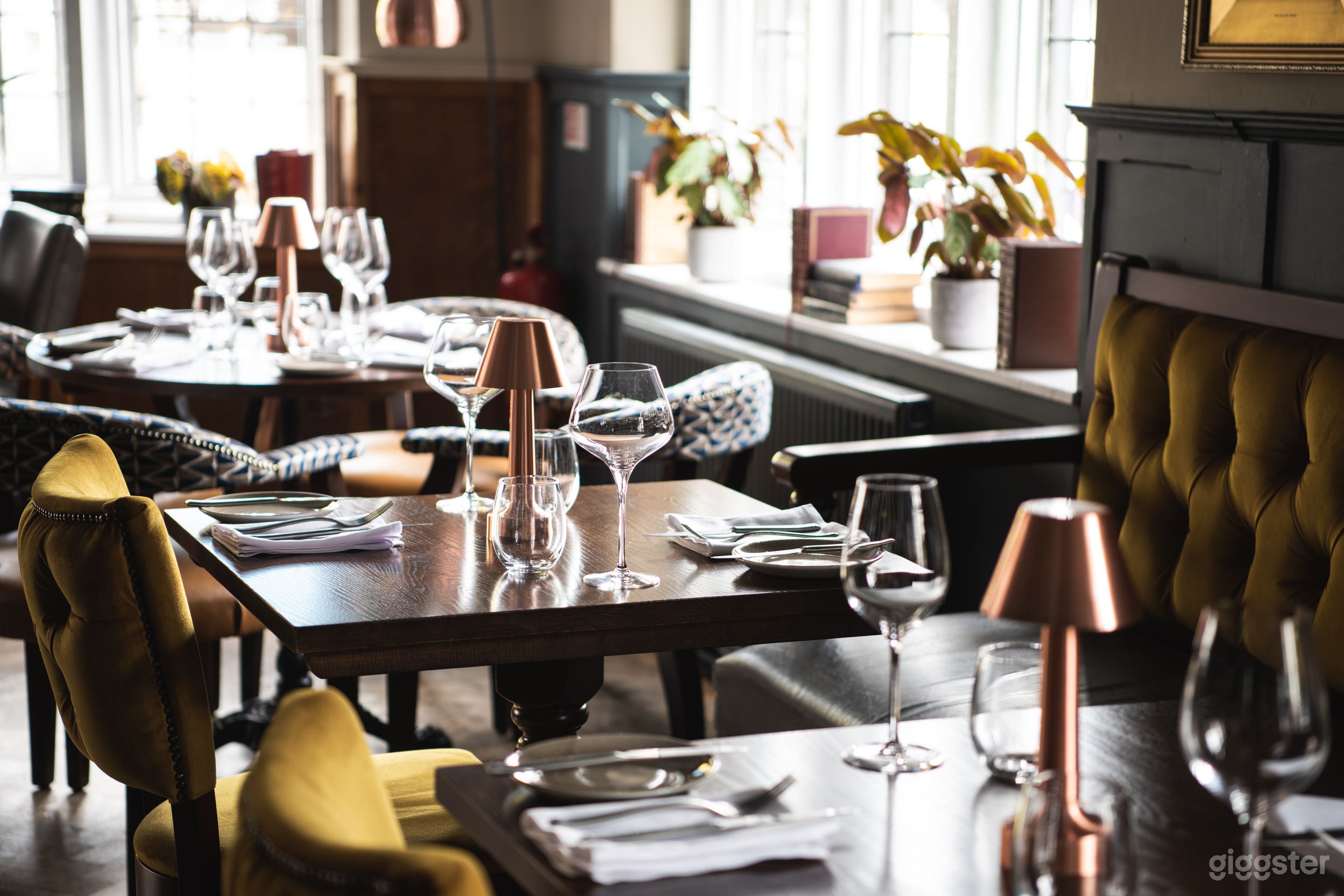 Local neighbourhood restaurant, pub and bar in Totterdown, Bristol Photo 1