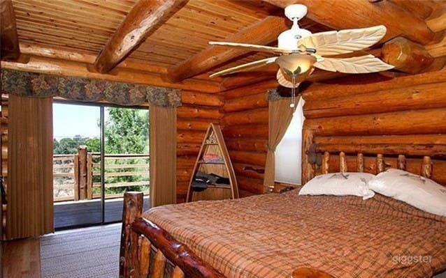 Unique Log CABIN in CALIFORNIA  Photo 4