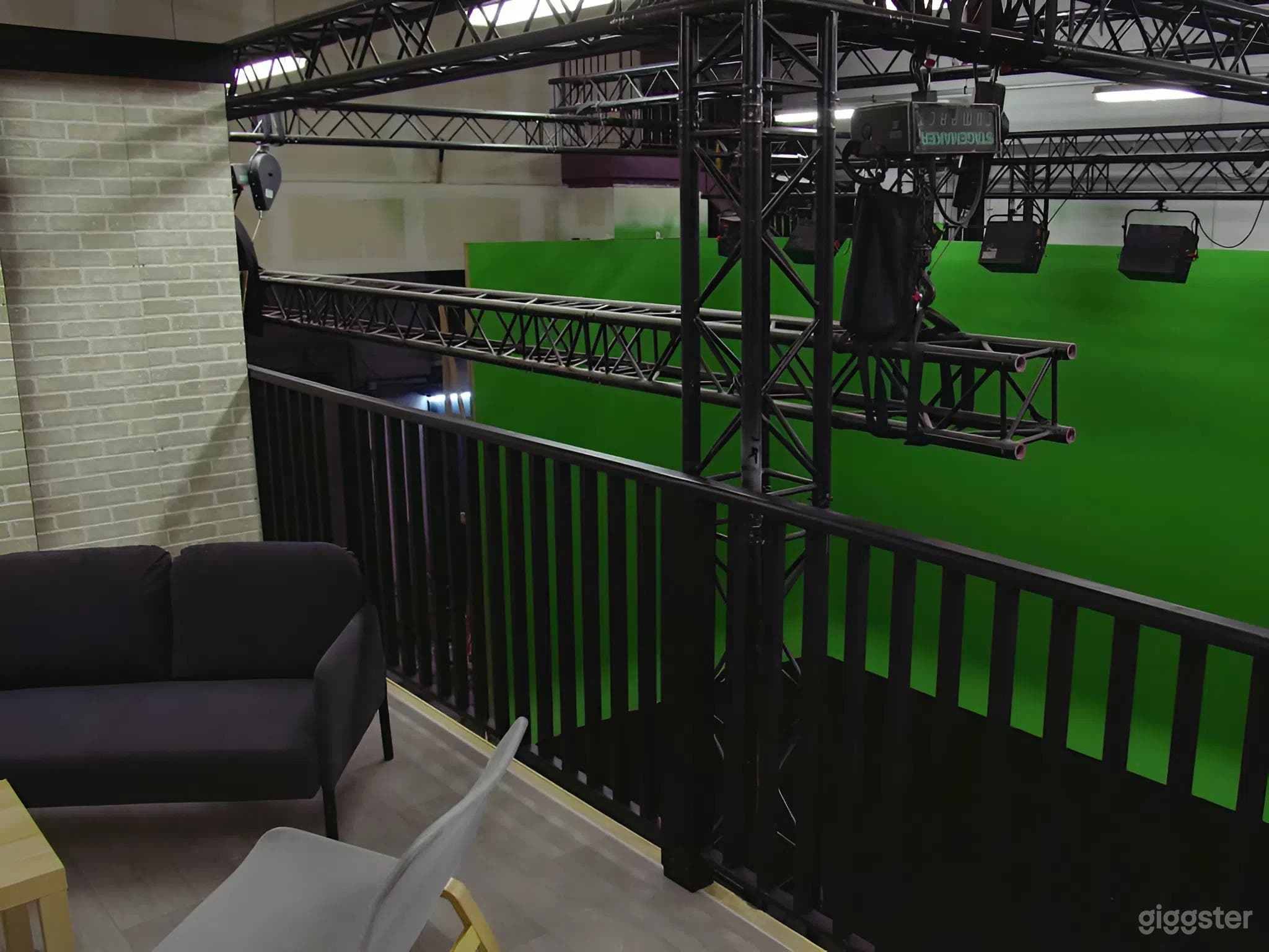 Photo de P3 - Studio cyclorama écran vert pour productions cinématographiques 6 vidéo 3