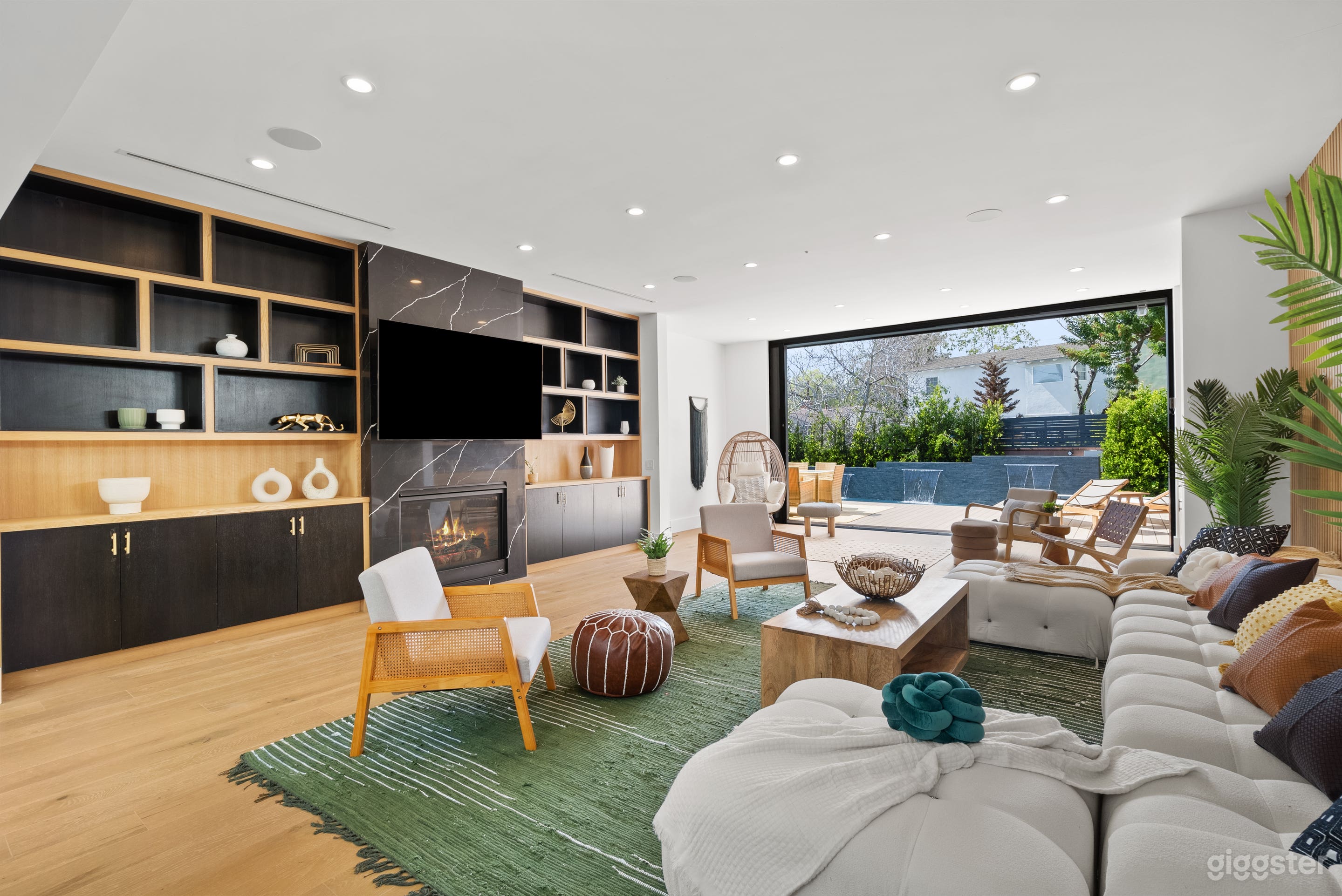 Design awards Venice Beach Home with Pool Photo 3