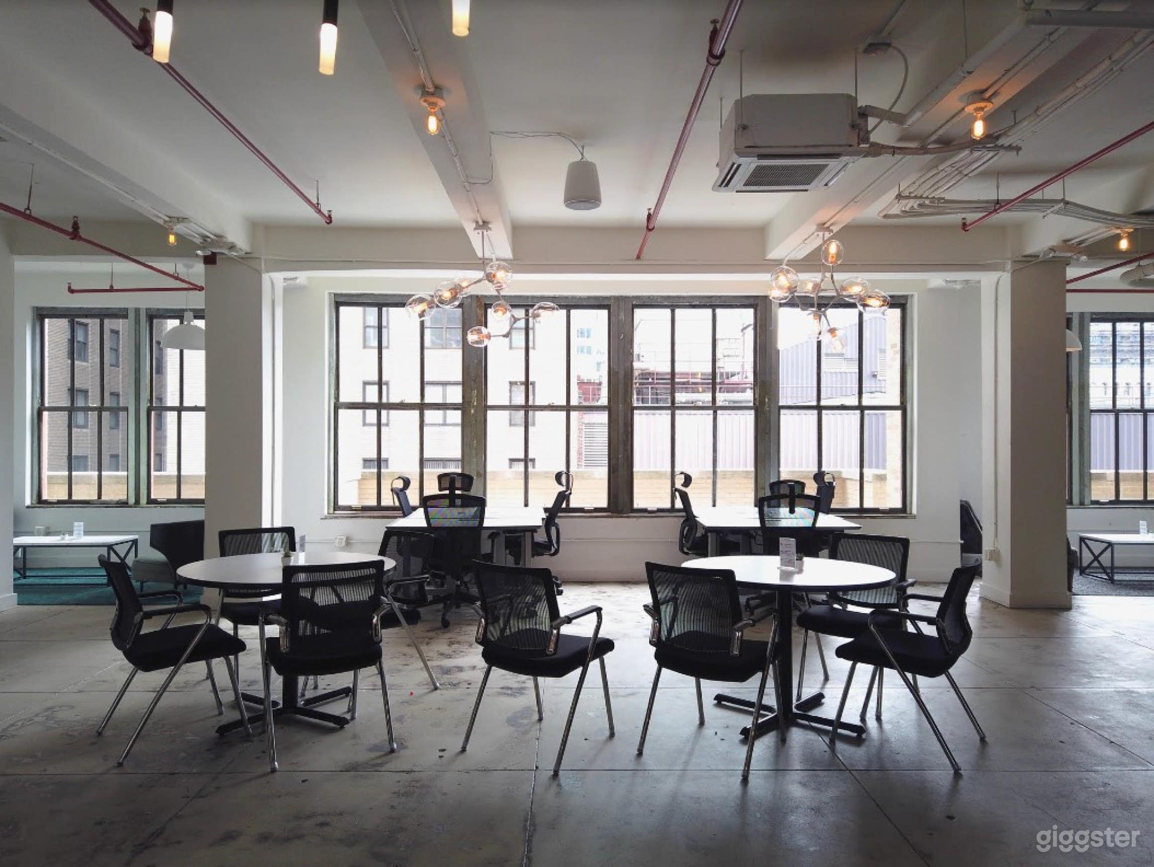 OASIS by Workville - Conference Center &amp; Corporate Events, Flex Office, Meeting Space Venue &amp; Rooftop Photo 1