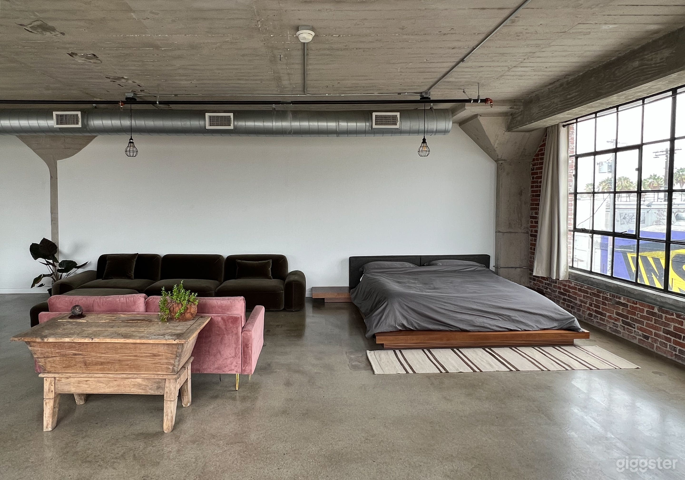 Arts District Loft Photo 4