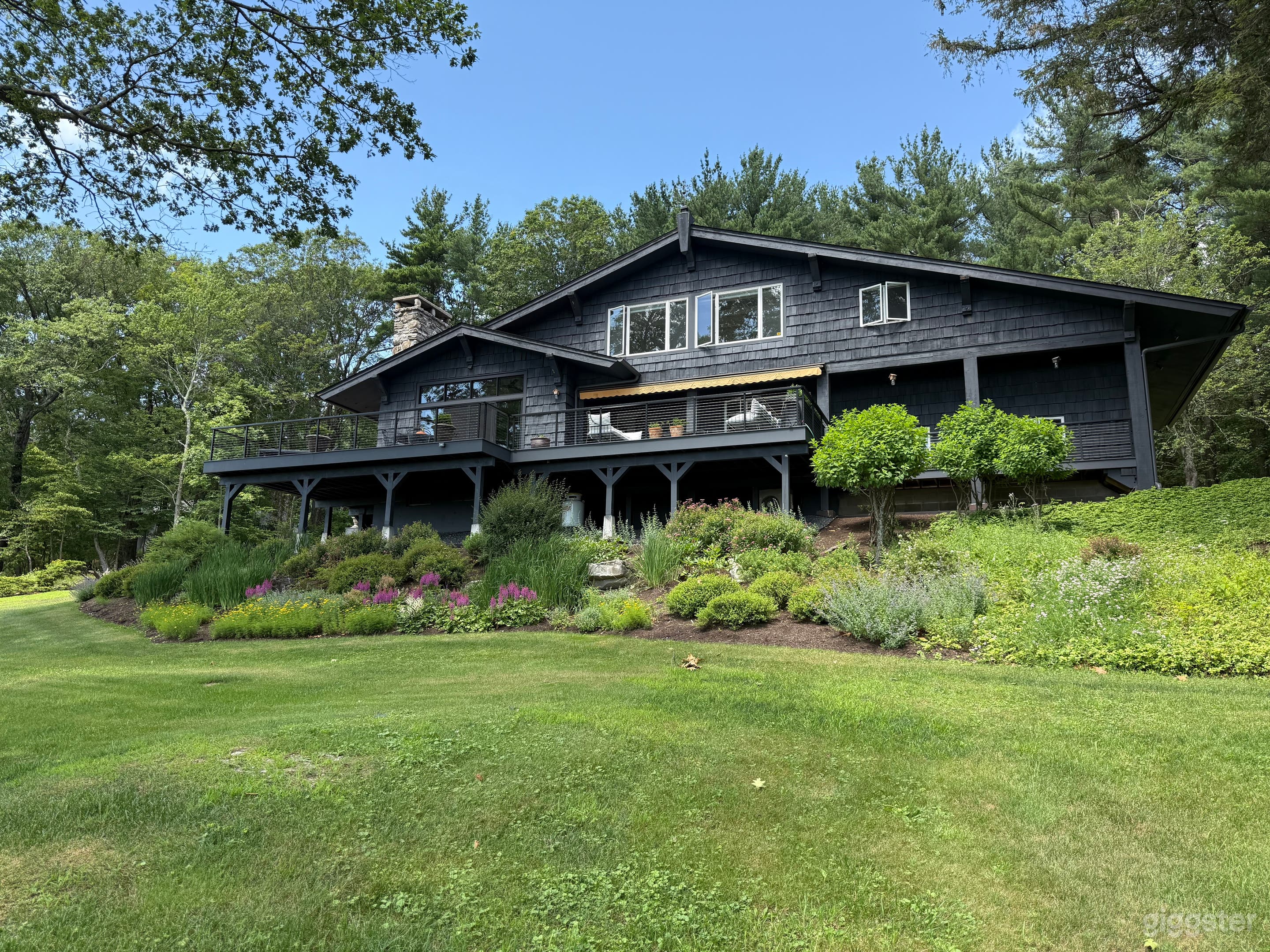 Contemporary House w/ Warmth & Character Photo 1