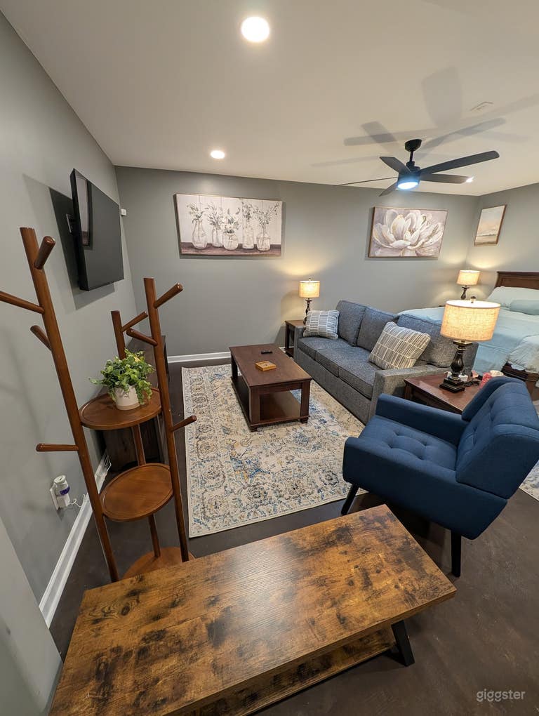  Contemporary Midtown Studio 