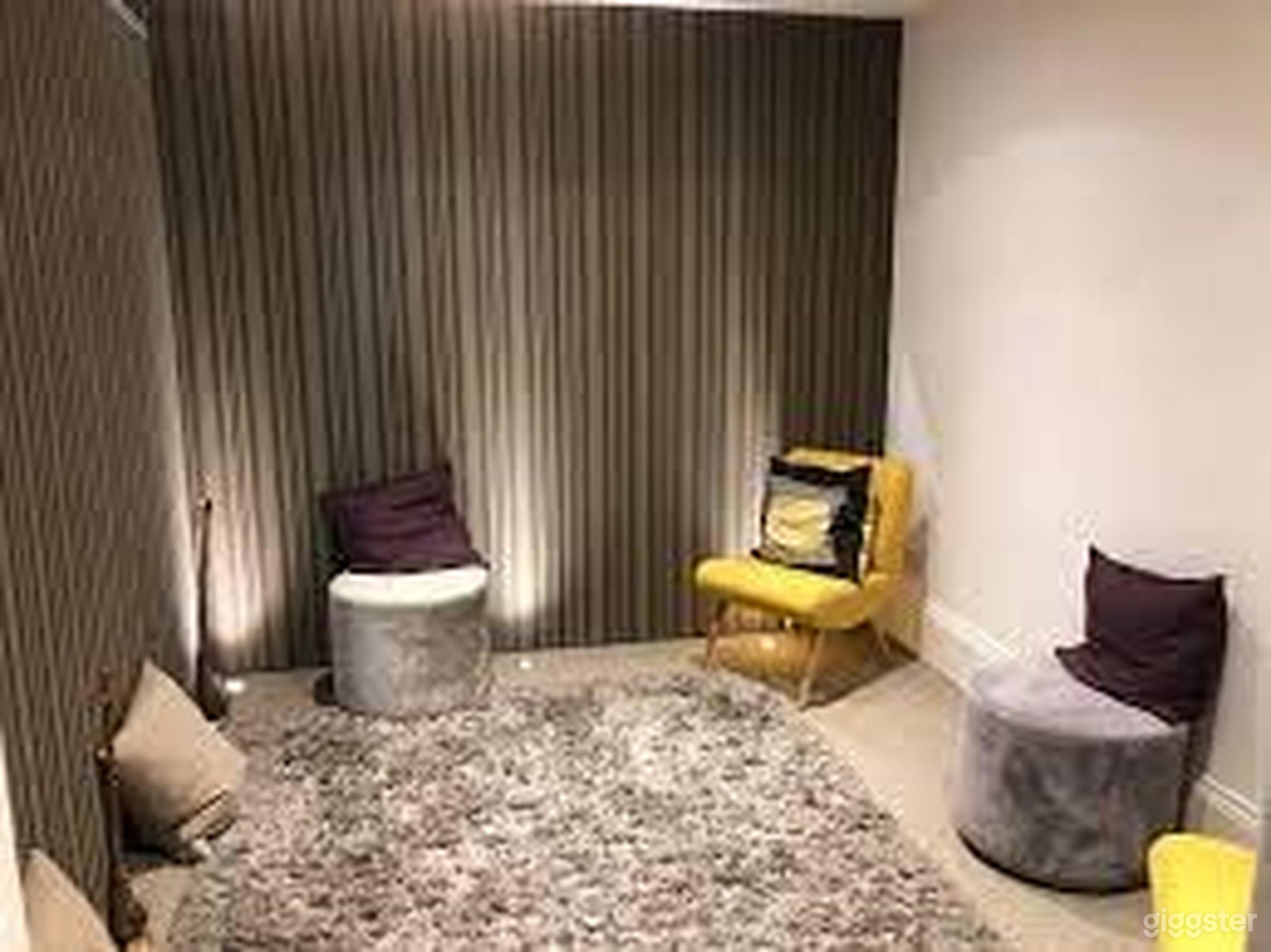 Space for Great Ideas: Small Ideas Room Photo 4