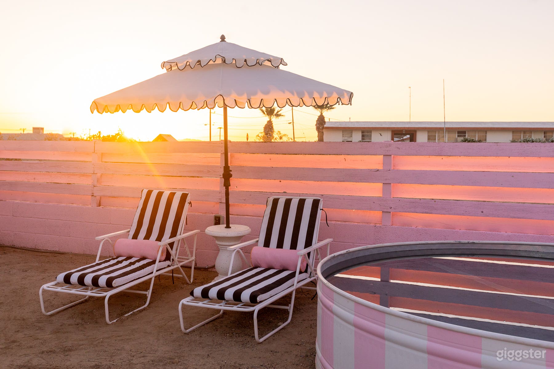 Pink Midcentury Desert Home | Cowboy Pool | Disco | JTNP Photo 3