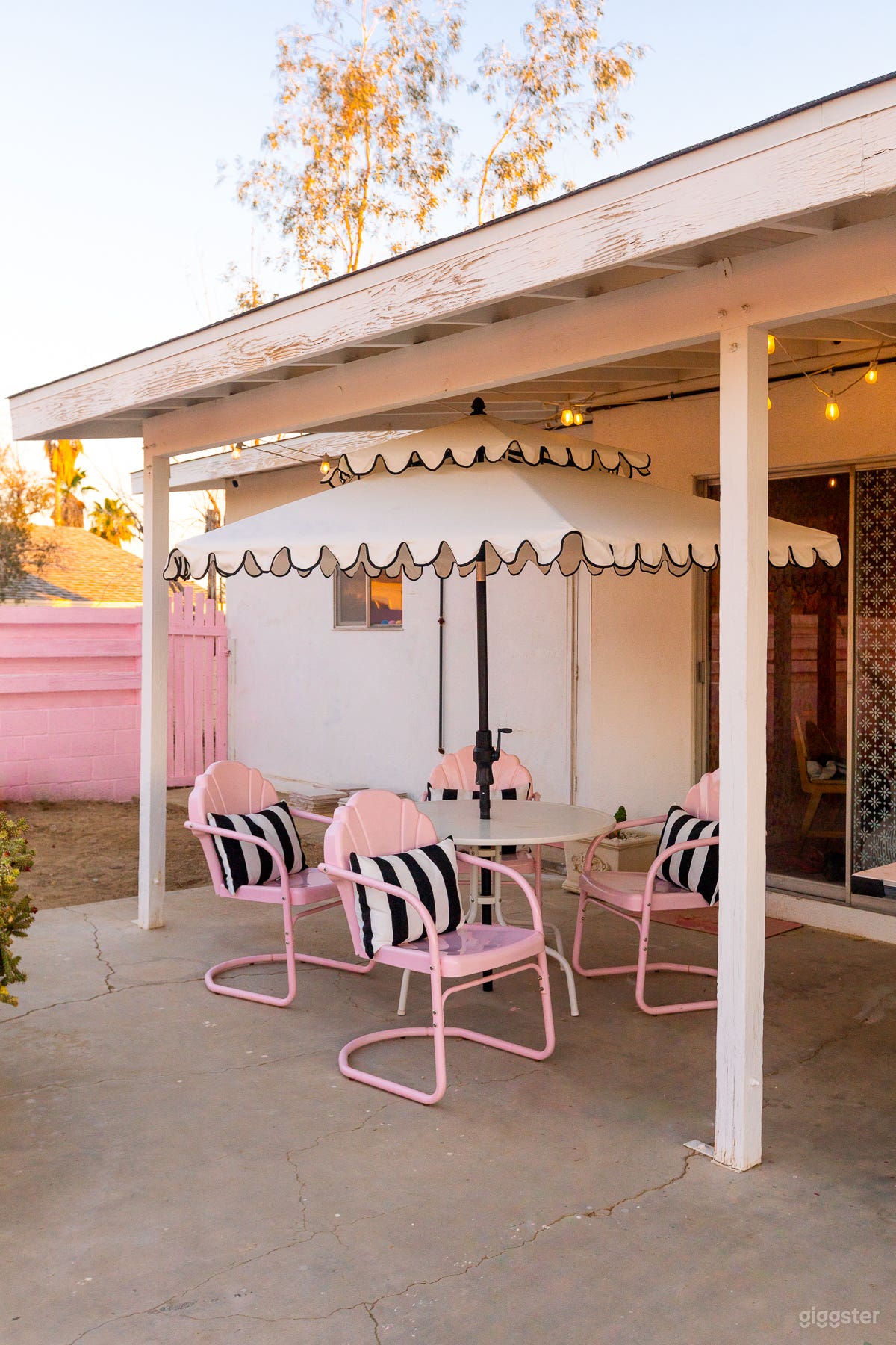Pink Midcentury Desert Home | Cowboy Pool | Disco | JTNP Photo 4