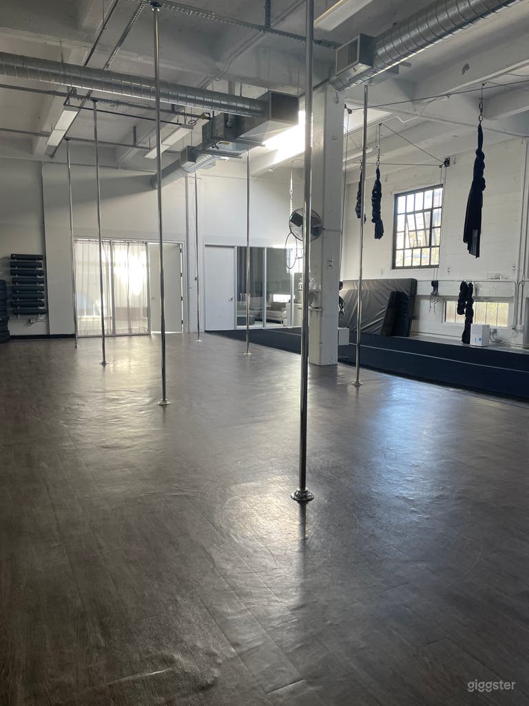  Estudio espacioso de pole dance 