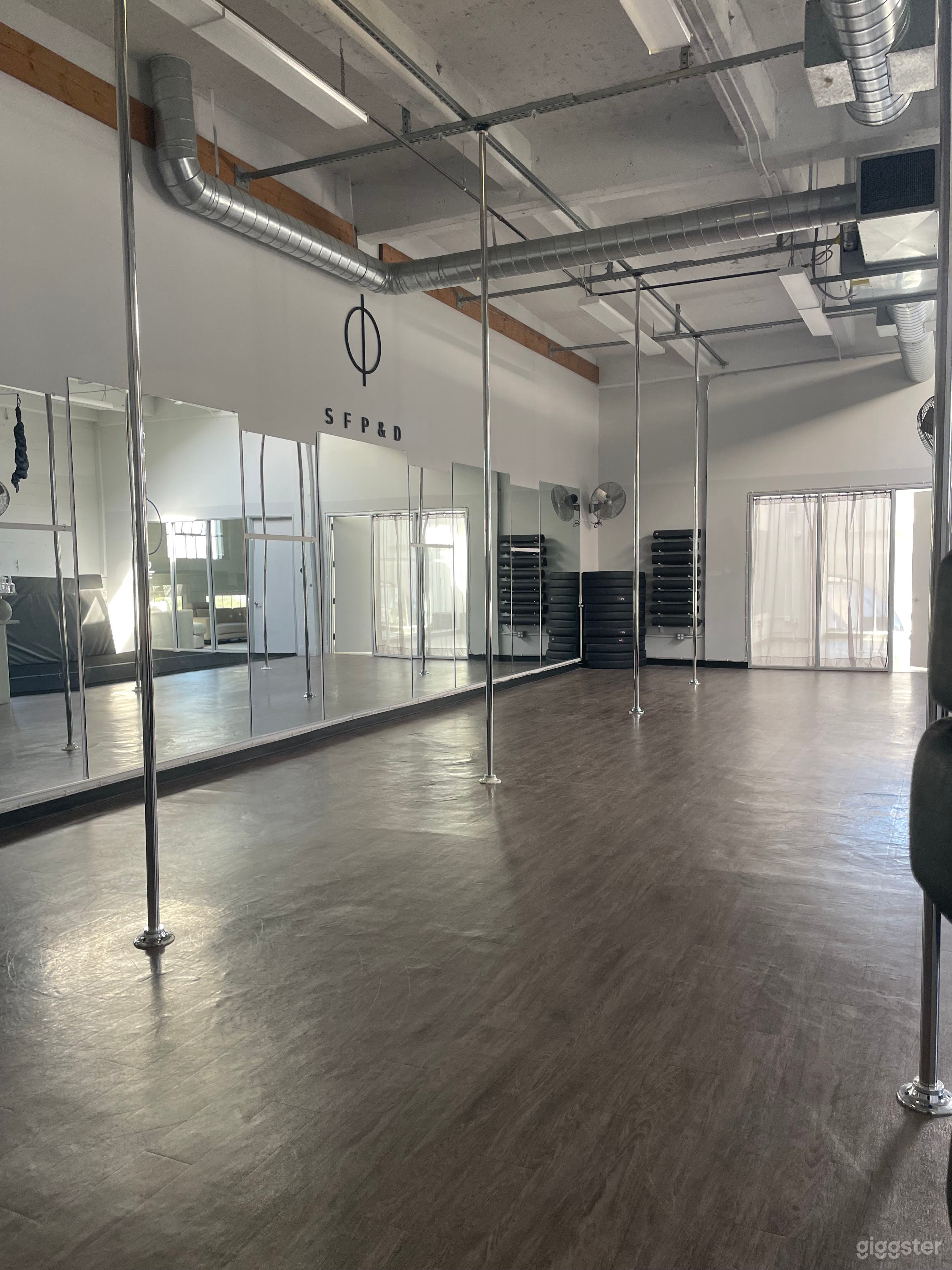 Spacious Pole Dance Studio Photo 3