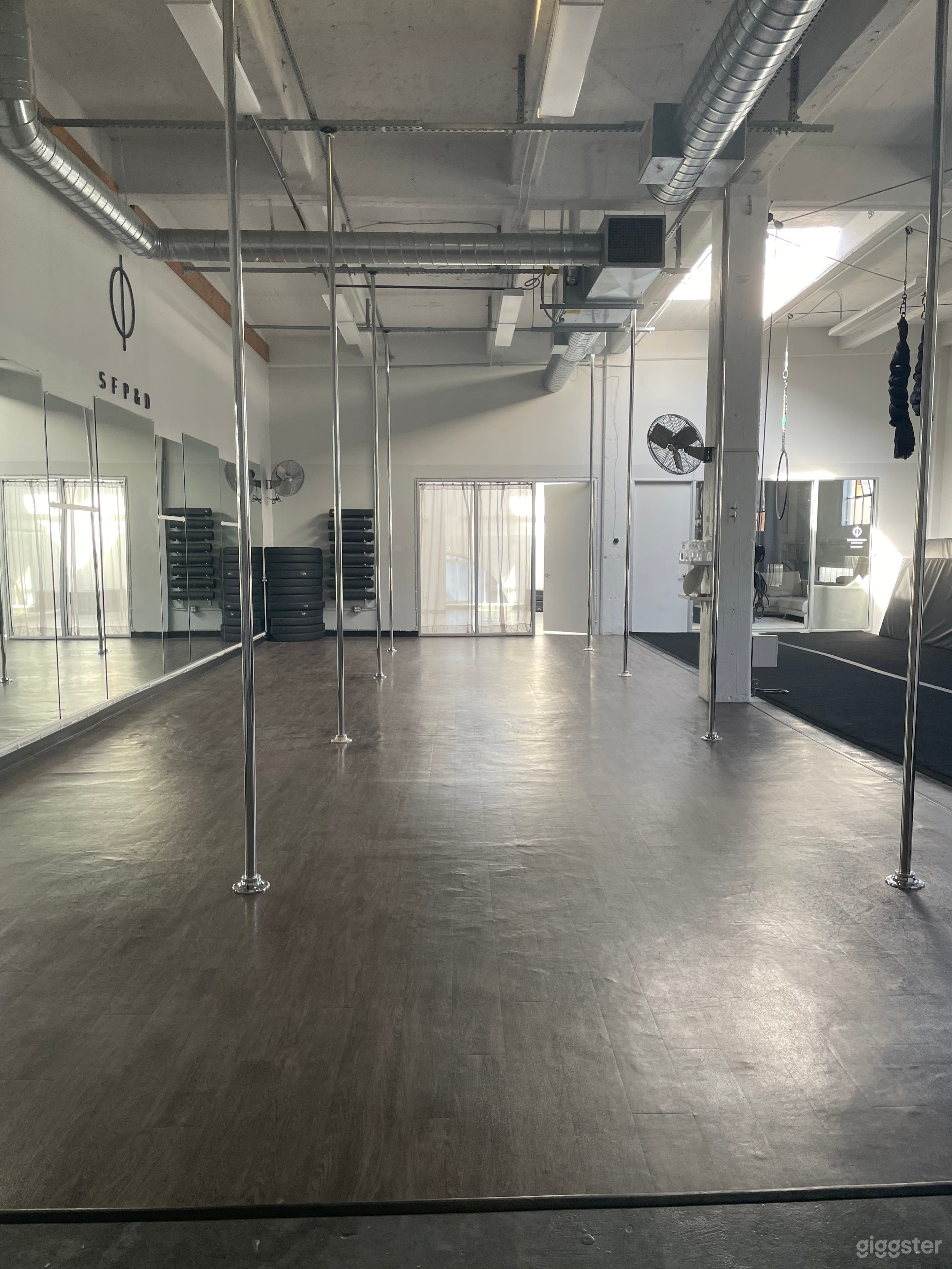 Spacious Pole Dance Studio Photo 1