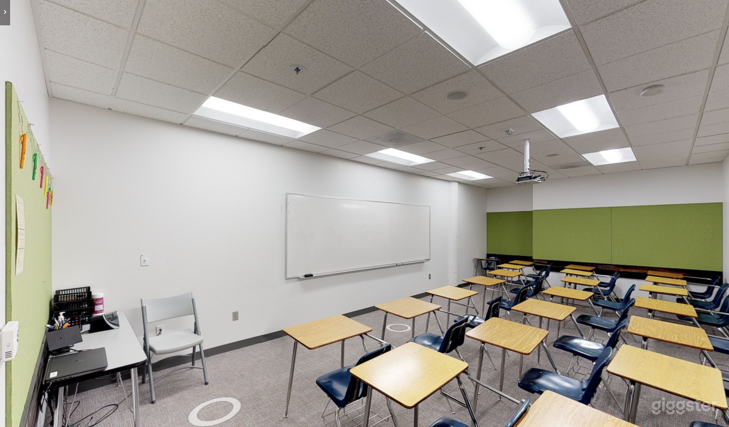 Spacious and Modern Classroom in Portland Photo 2