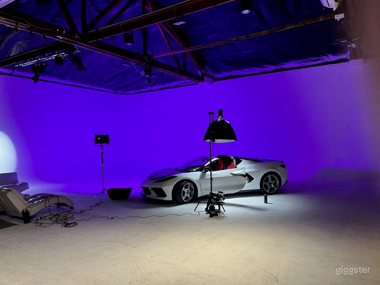  We get car shoots 1-2 per week, many for music videos. We can help with getting a supercar as well (Lamborghini, Ferrari, Corvette, Porsche, Mclaren, affordable rates). 