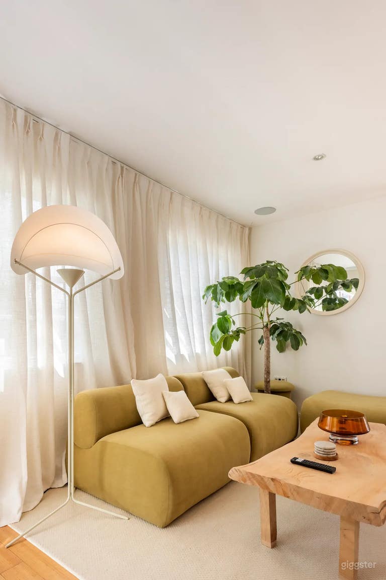  Highland Park Retreat near DTLA with Pool/Hot Tub 