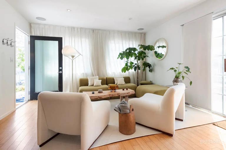  Highland Park Retreat near DTLA with Pool/Hot Tub 