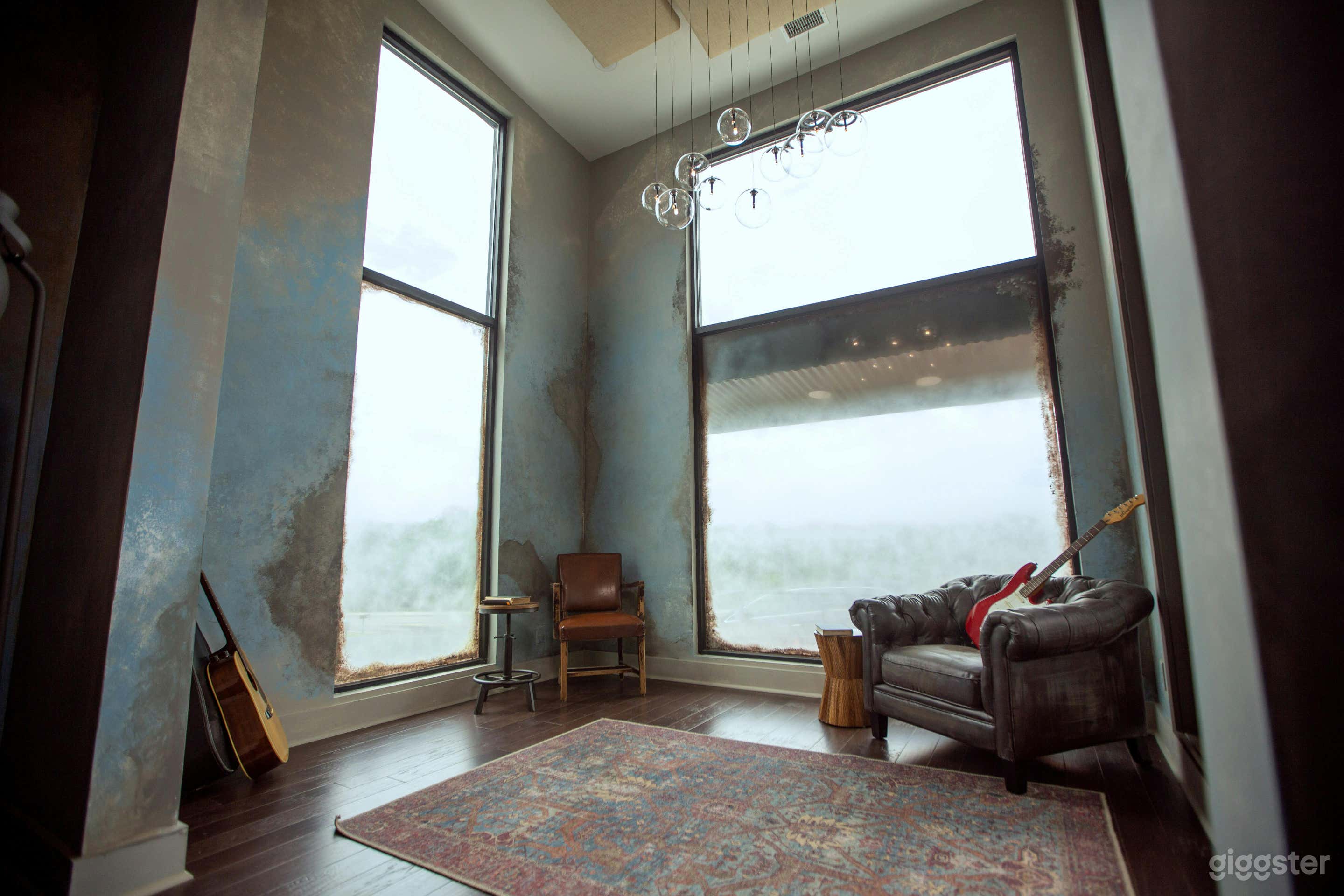 The Outlaw House Photo 4